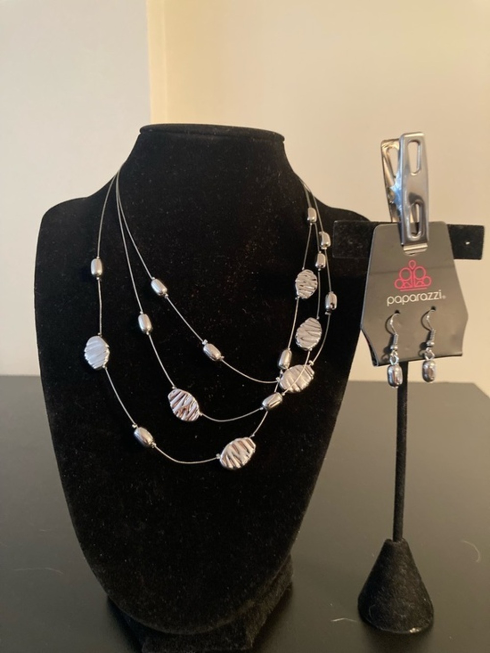 paparazzi Silver Multi-Layer Textured Disc Necklace with Matching Earrings